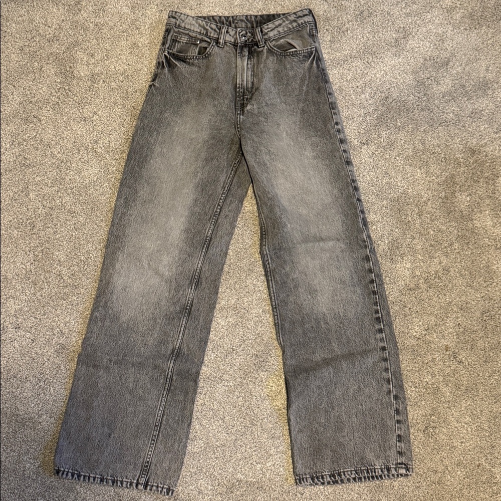 H&M Grey Wash Baggy Jeans Size 26